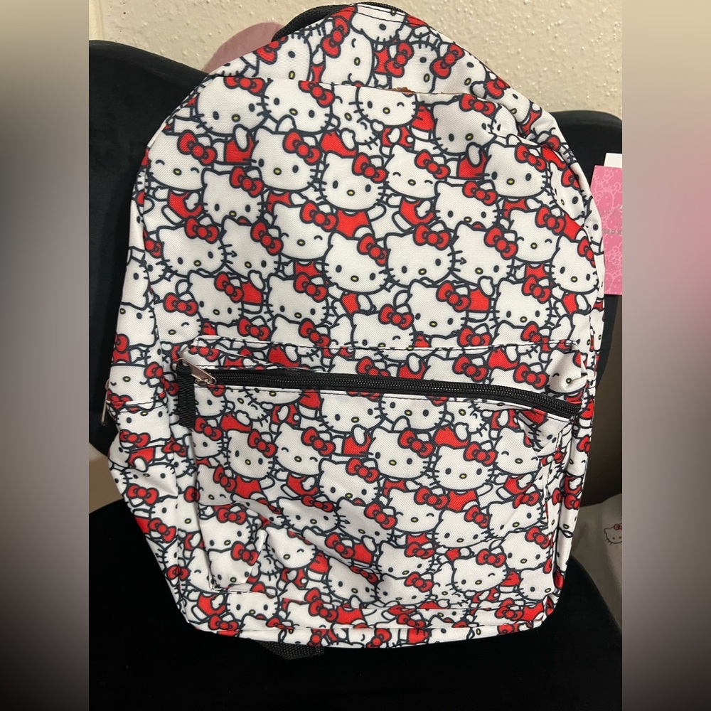 Hello kitty 🎀 back pack - Picture 3 of 5